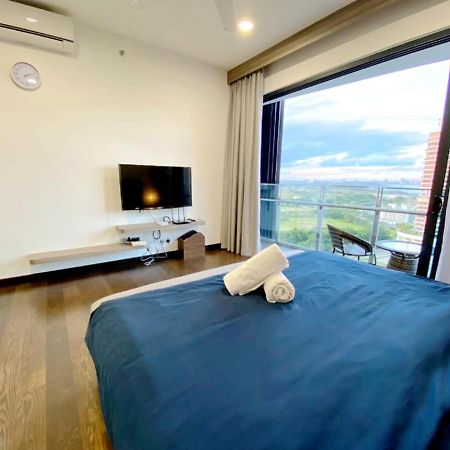 Almas Suites Puteri Harbour Nusajaya  Bagian luar foto
