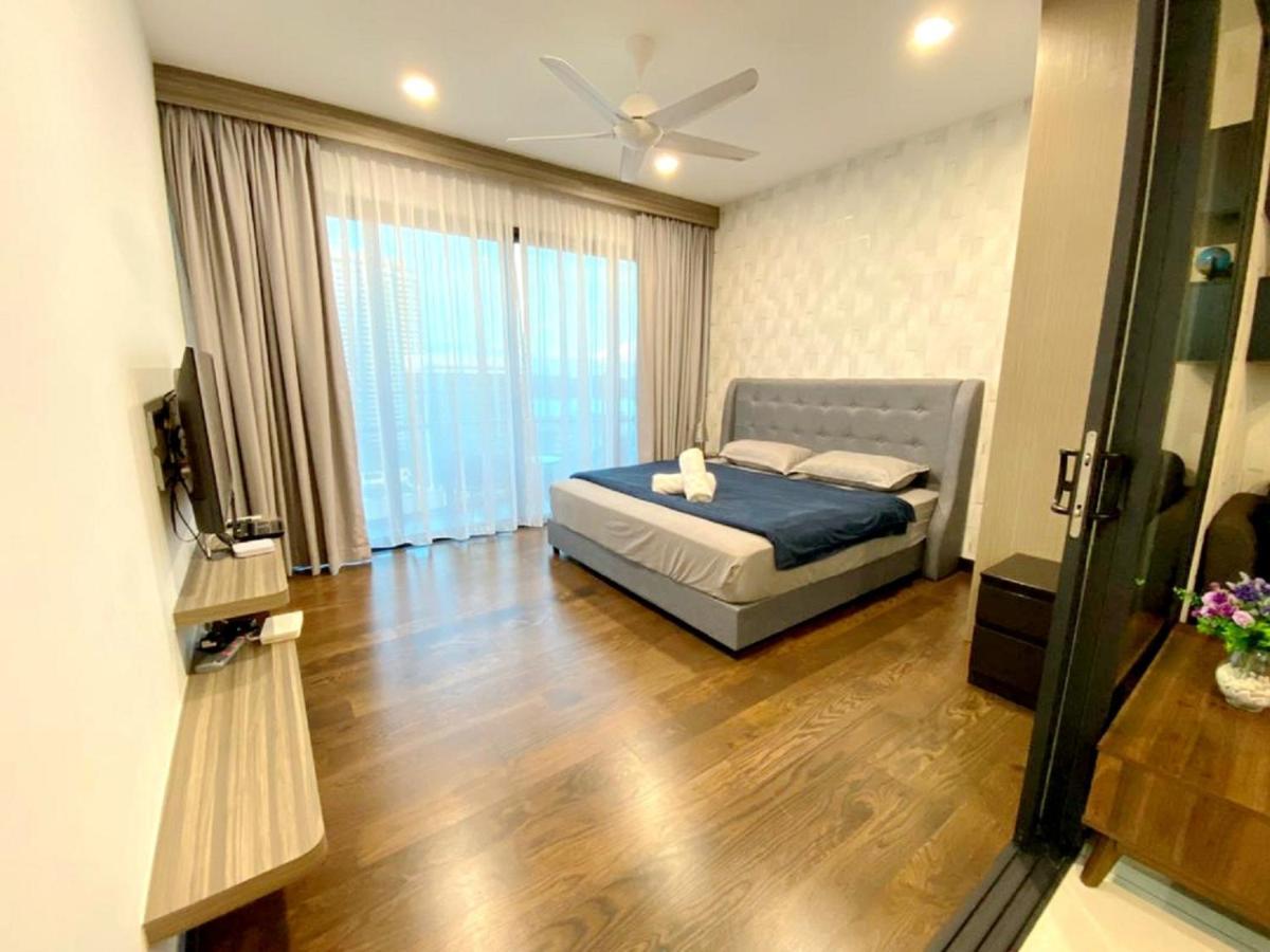 Almas Suites Puteri Harbour Nusajaya  Bagian luar foto