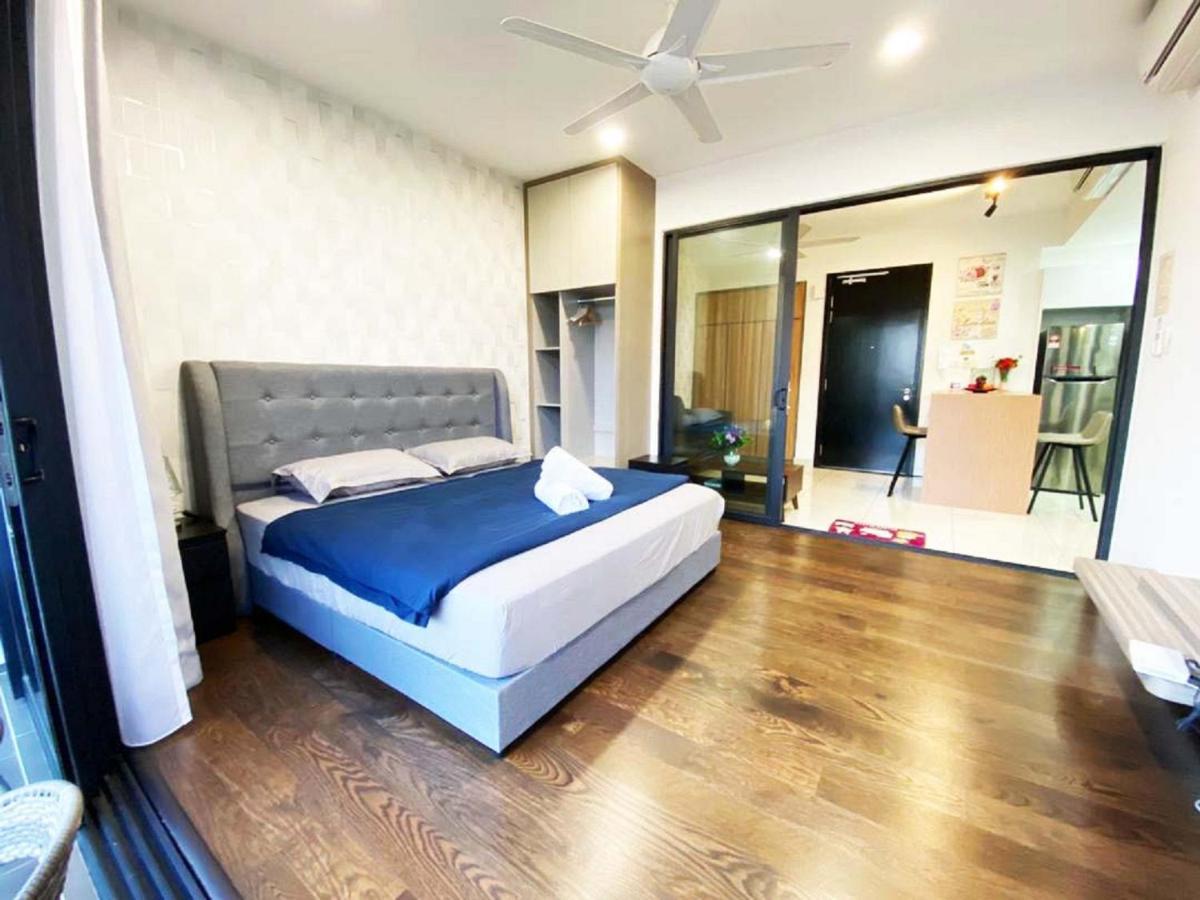 Almas Suites Puteri Harbour Nusajaya  Bagian luar foto