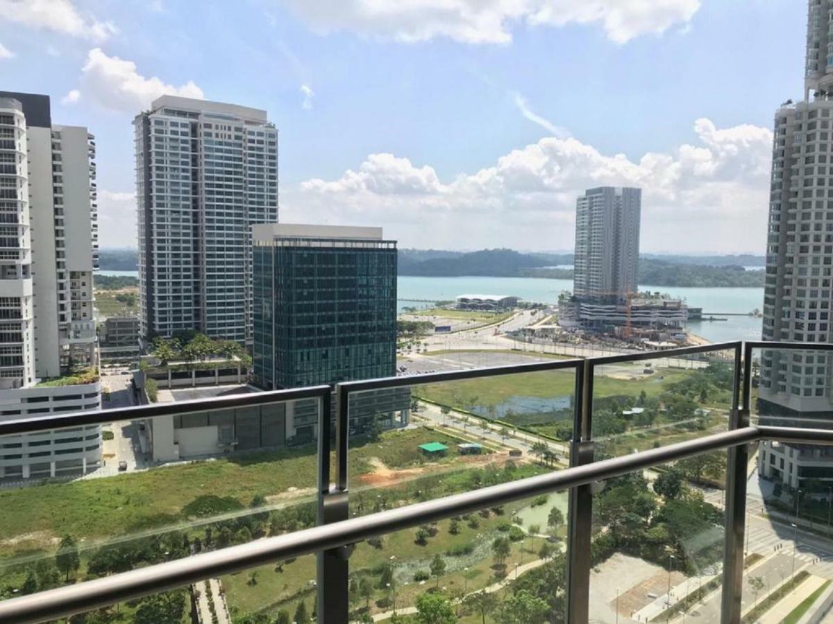 Almas Suites Puteri Harbour Nusajaya  Bagian luar foto