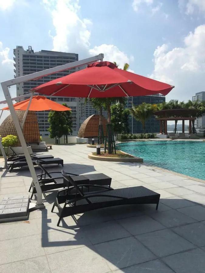 Almas Suites Puteri Harbour Nusajaya  Bagian luar foto